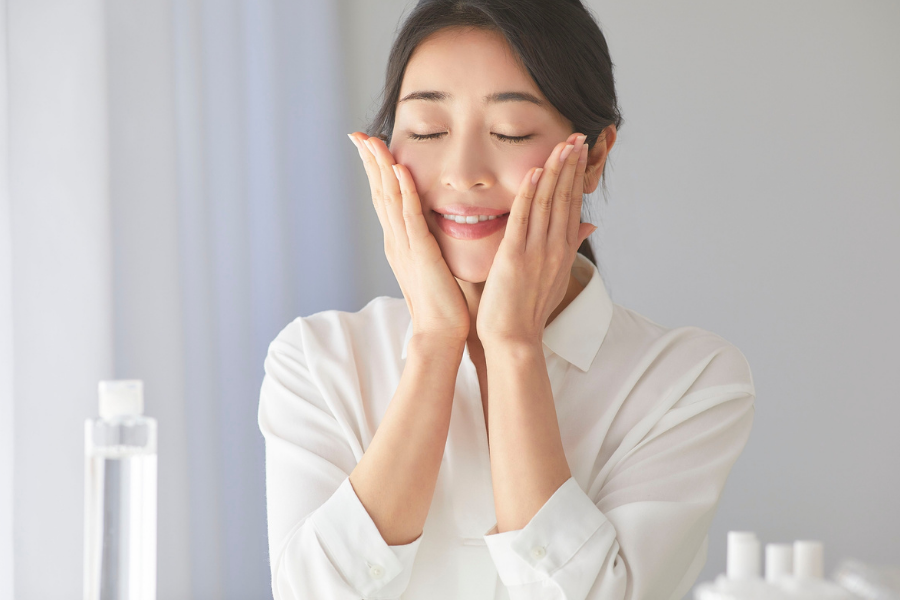 低刺激処方で、デリケートな肌を乾燥や摩擦の刺激から保護します。