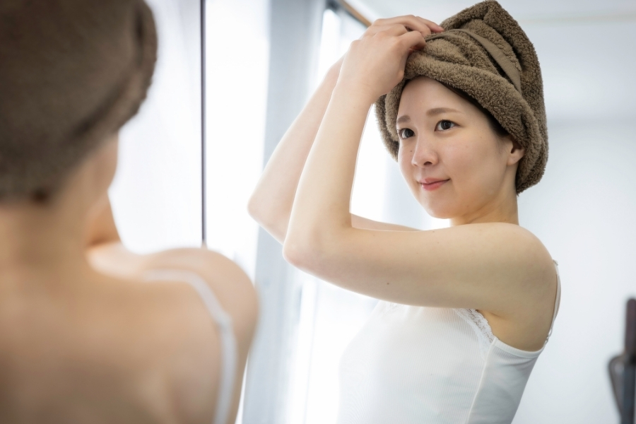 吸水スピードが約5倍。巻くだけで水分を吸いドライヤーを短縮。