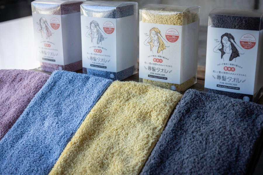 ふわふわのパイル地が摩擦を軽減し、デリケートな濡れ髪を守る。